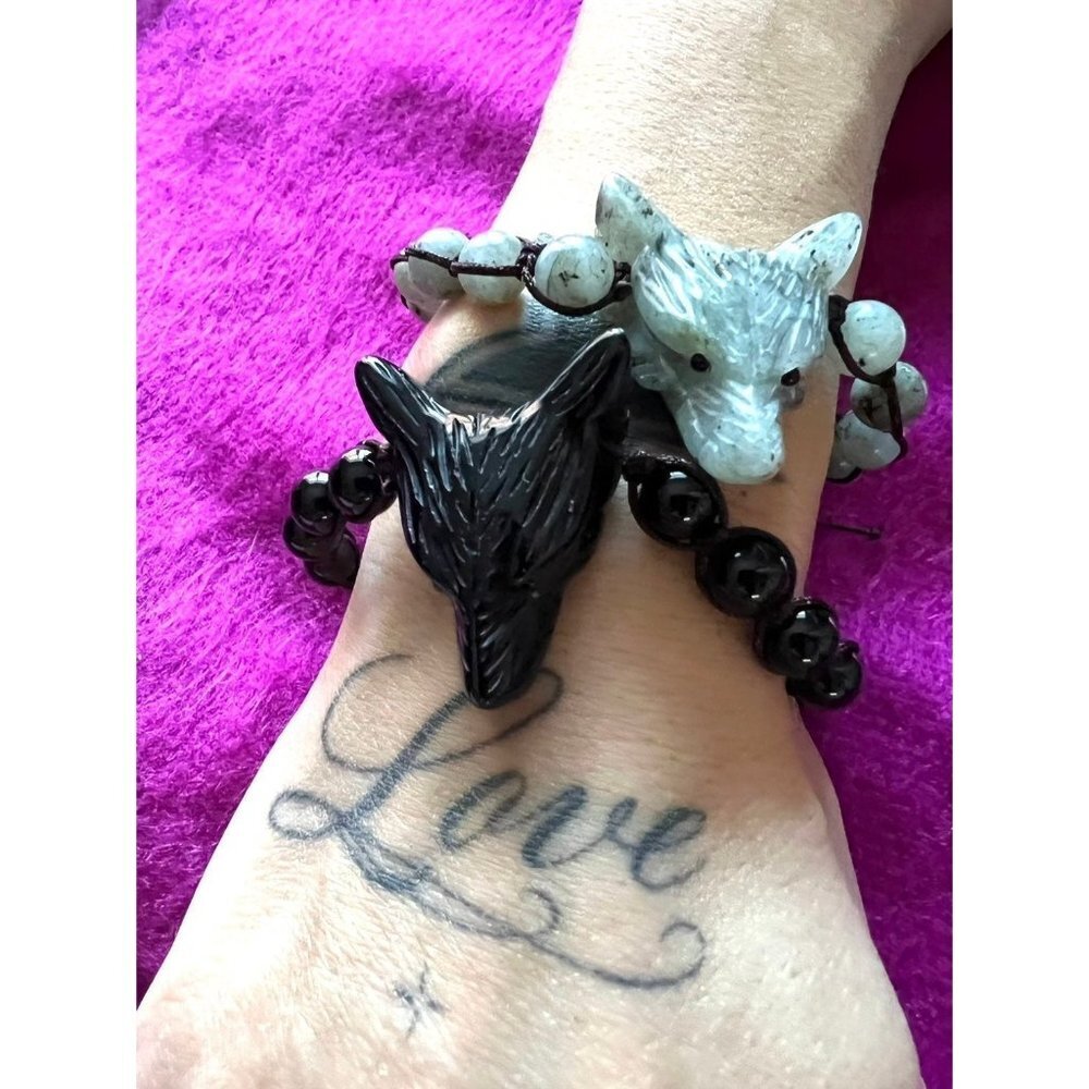 LAST ONE! WOLF SPIRIT ANIMAL Obsidian Mala Bracelet - Picture 6 of 14